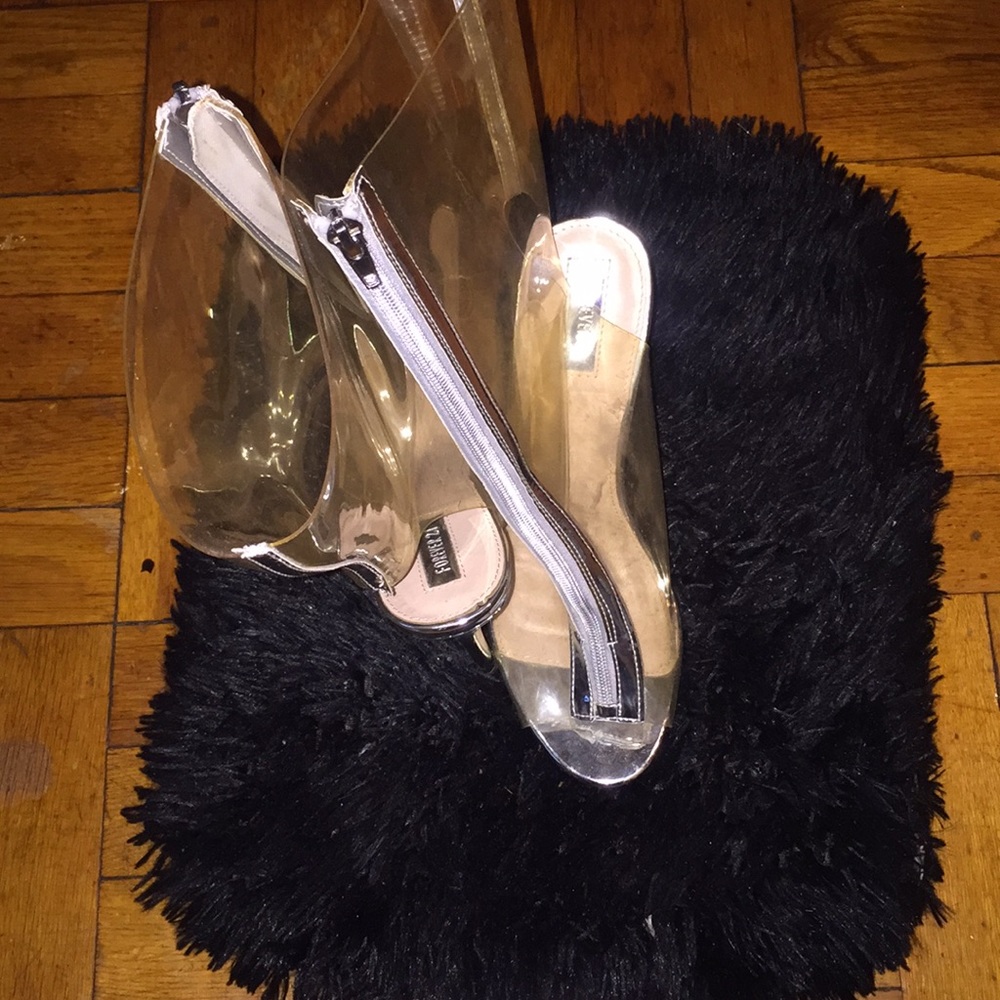 Vinyl heels